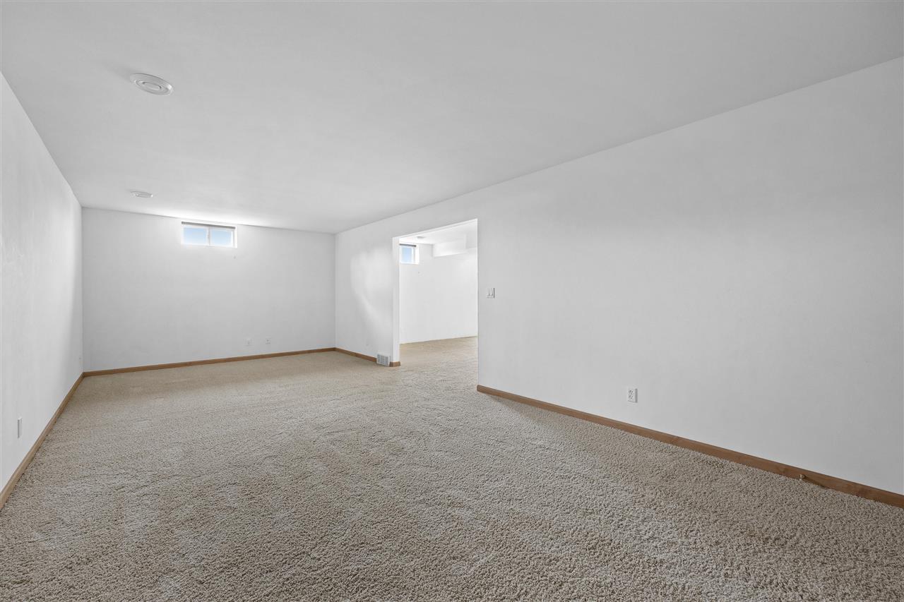 664 J Avenue NE Cedar Rapids IA 52402