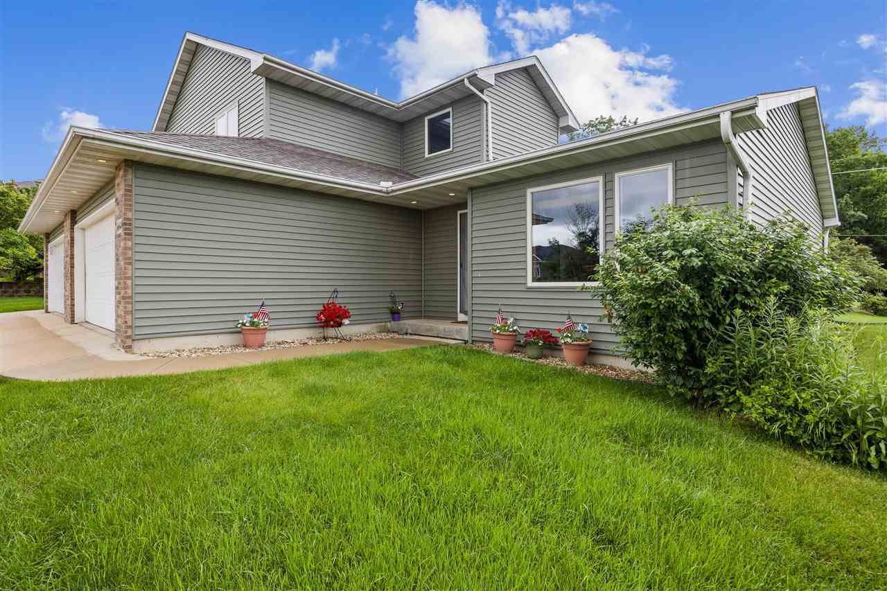 664 J Avenue NE Cedar Rapids IA 52402