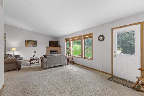 664 J Avenue NE Cedar Rapids IA 52402