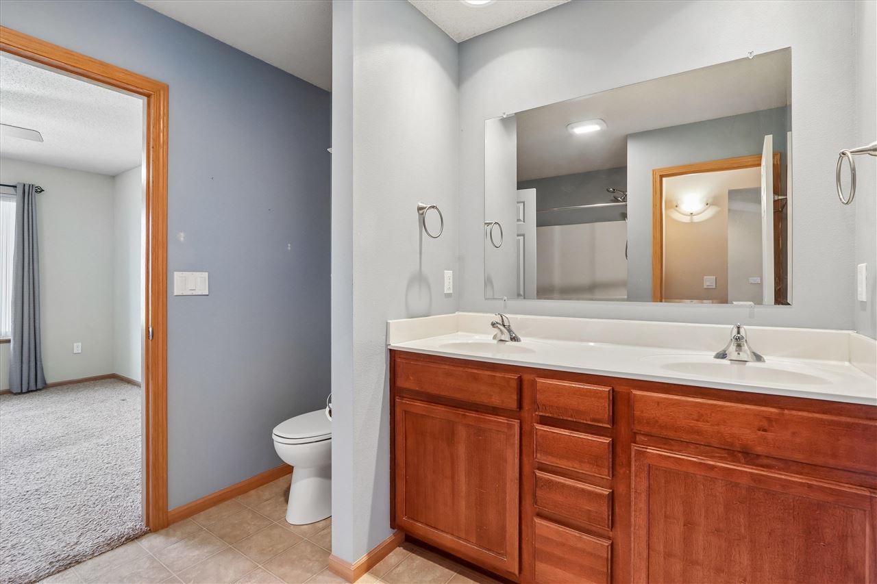 1873 Goose Lake Circle North Liberty IA 52317