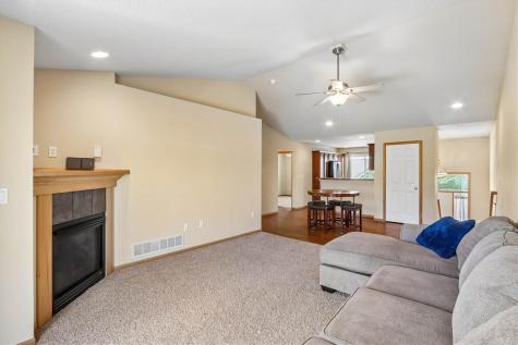 1873 Goose Lake Circle North Liberty IA 52317