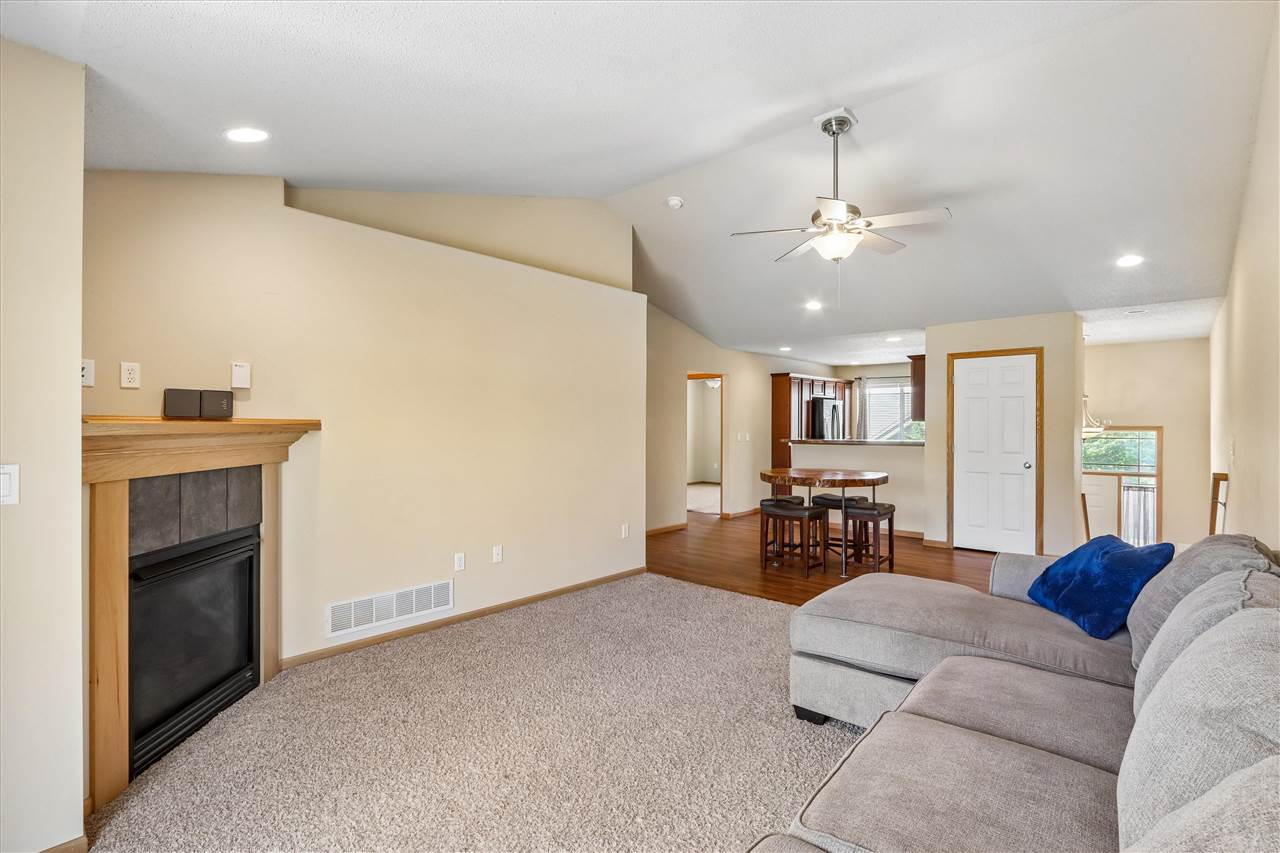 1873 Goose Lake Circle North Liberty IA 52317