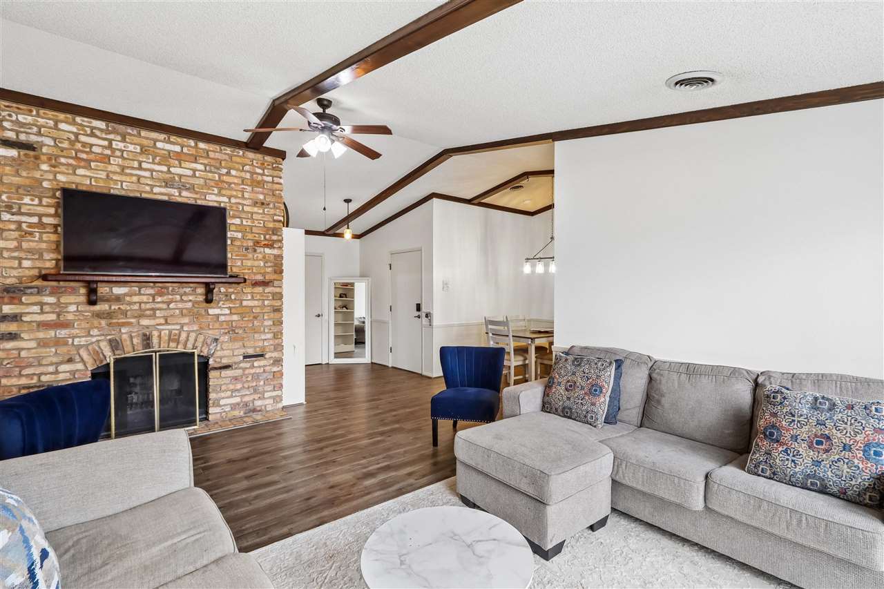 1512 1st Avenue Coralville IA 52241
