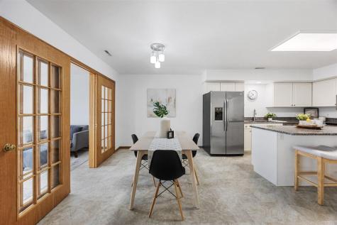 15 Camborne Circle Iowa City IA 52245
