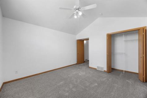 15 Camborne Circle Iowa City IA 52245