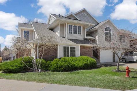 15 Camborne Circle Iowa City IA 52245