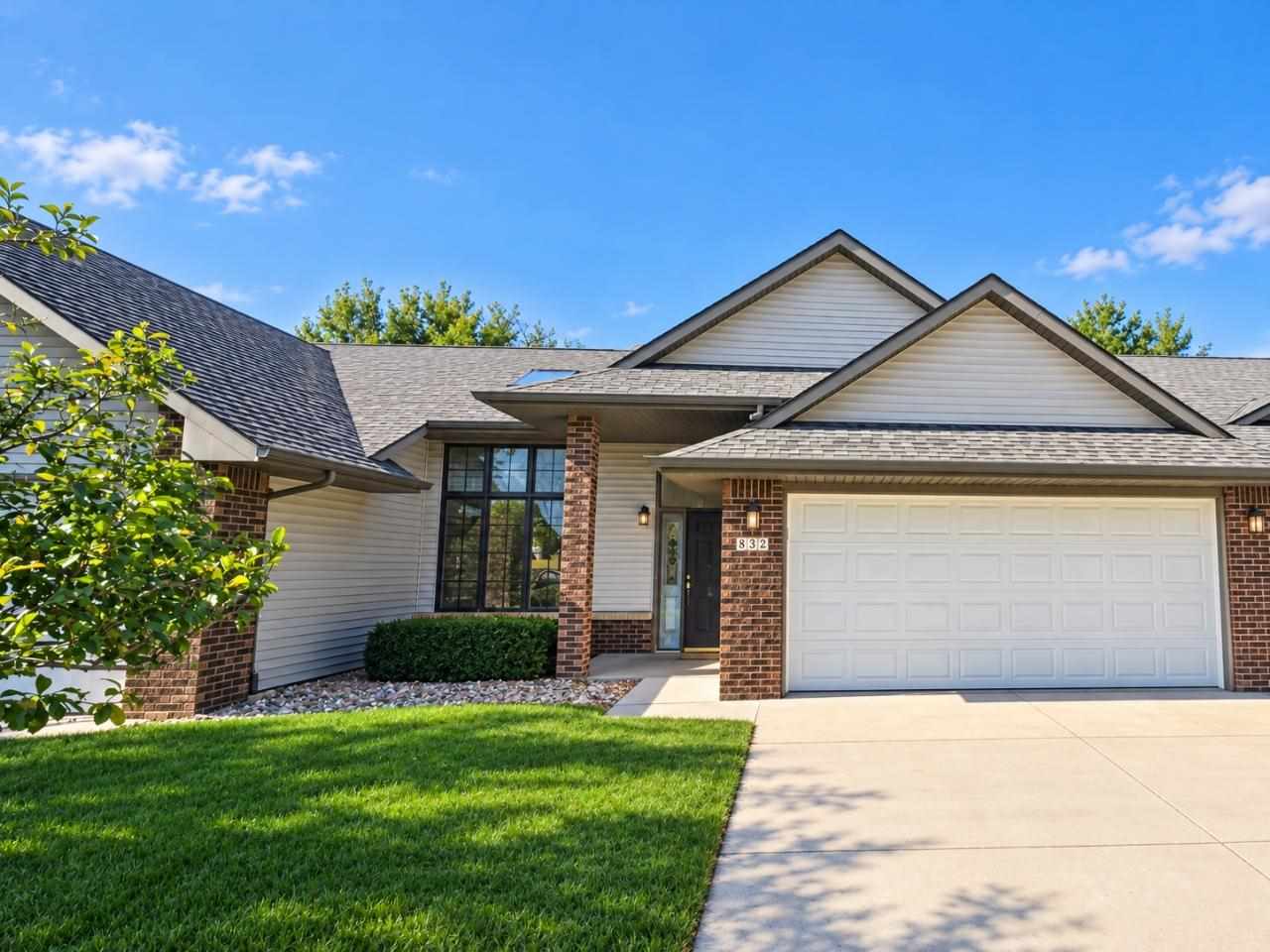832 West Side Drive Iowa City IA 52246