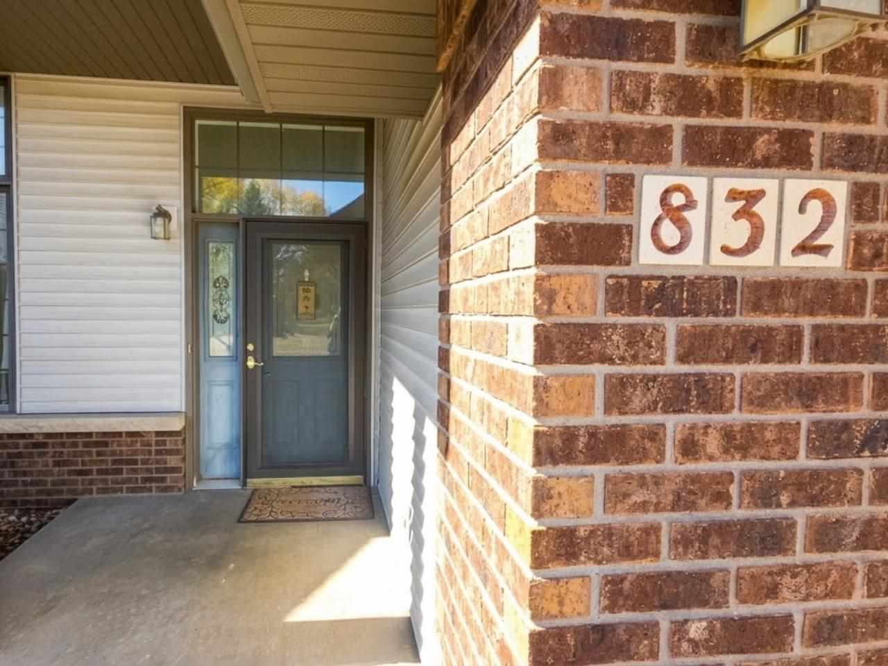 832 Westside Drive Iowa City IA 52246
