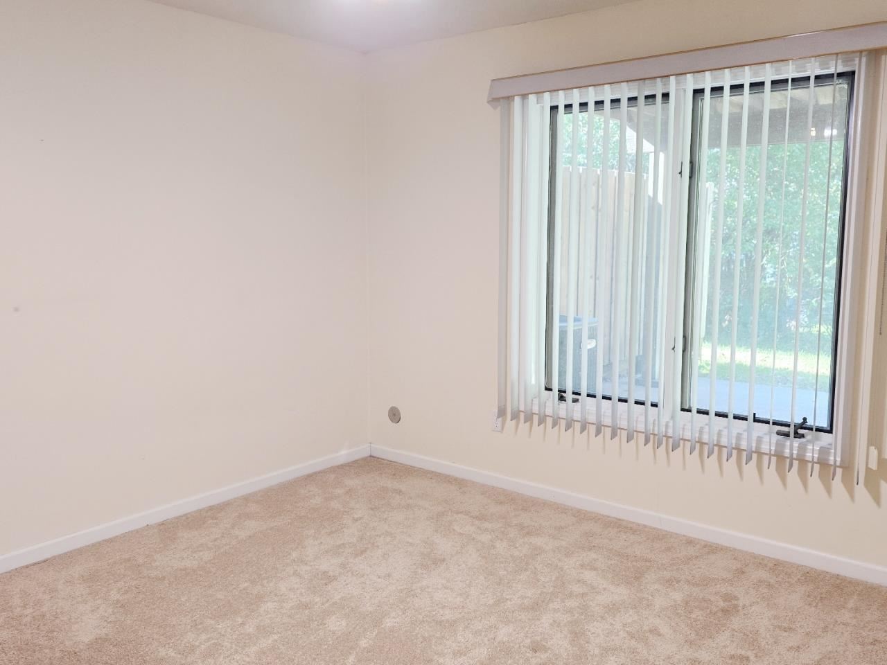 832 Westside Drive Iowa City IA 52246