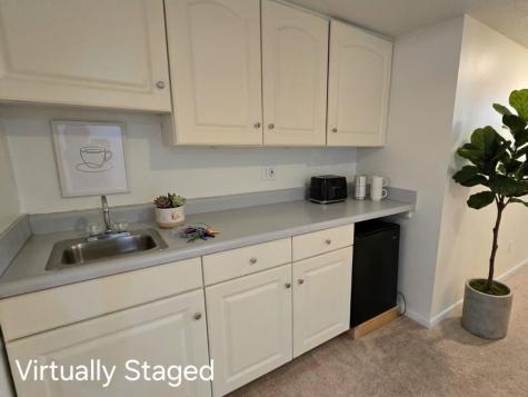 832 West Side Drive Iowa City IA 52246