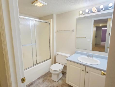 832 West Side Drive Iowa City IA 52246