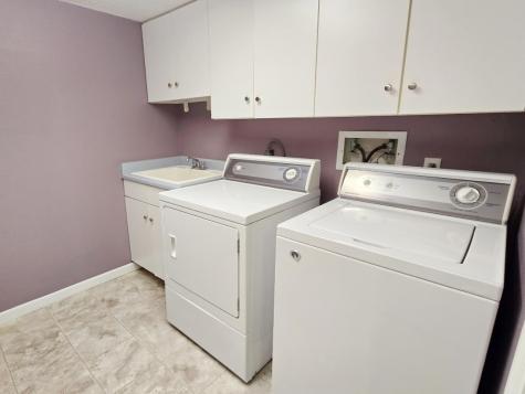 832 West Side Drive Iowa City IA 52246