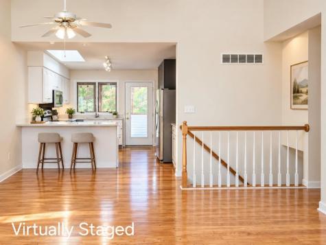 832 West Side Drive Iowa City IA 52246
