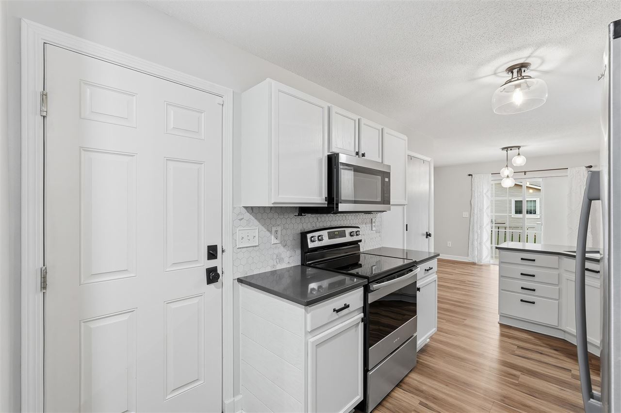 1079 74th Street NE Cedar Rapids IA 52402