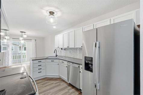 1079 74th Street NE Cedar Rapids IA 52402