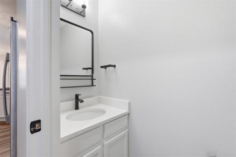 1079 74th Street NE Cedar Rapids IA 52402