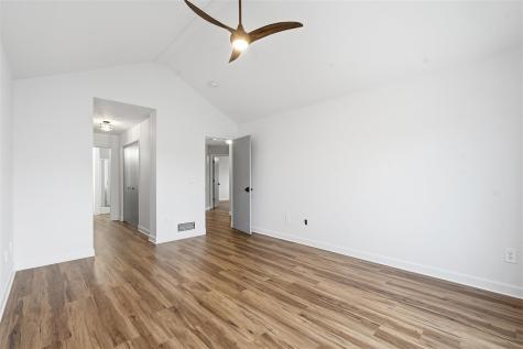 1079 74th Street NE Cedar Rapids IA 52402
