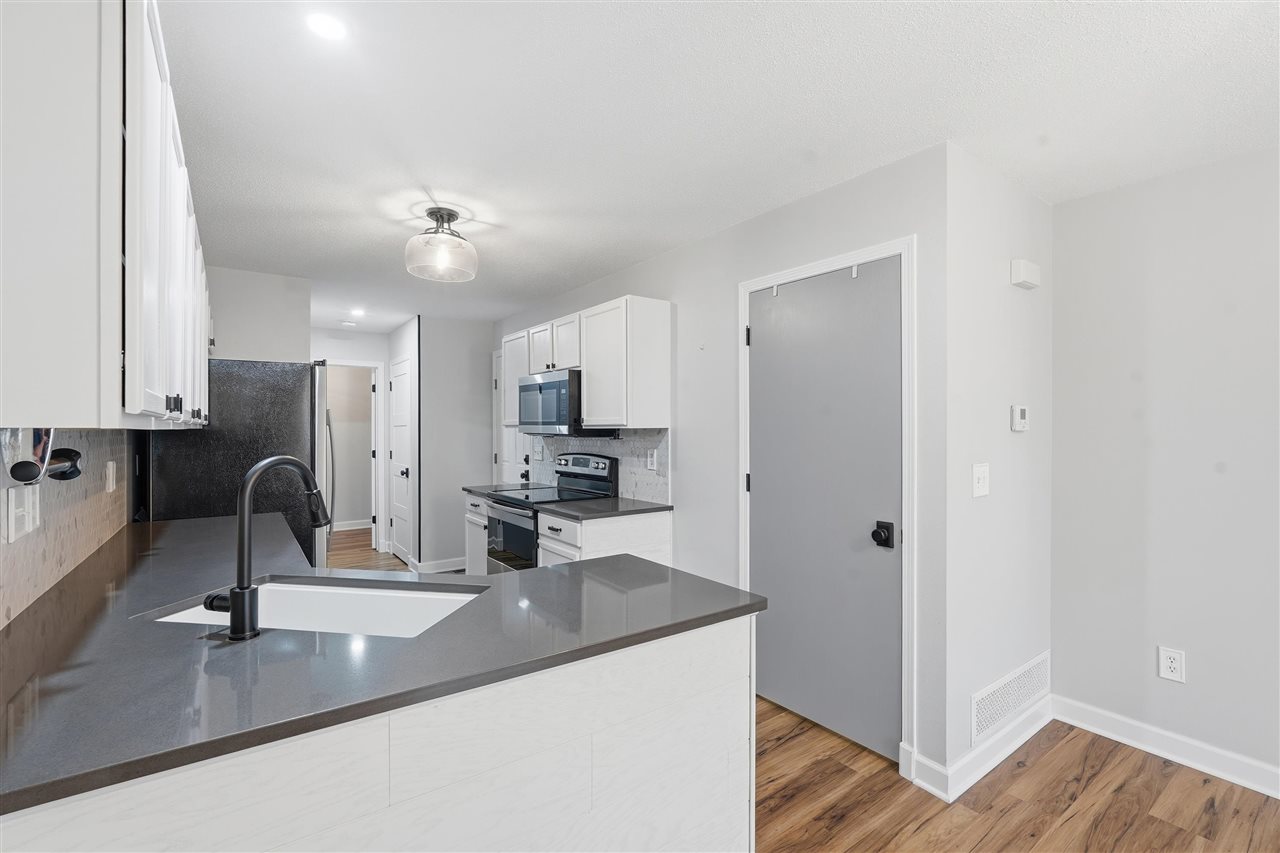 1079 74th Street NE Cedar Rapids IA 52402