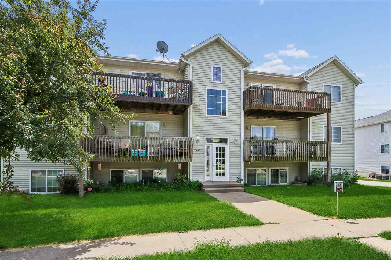 409 James Boulevard Oxford IA 52322