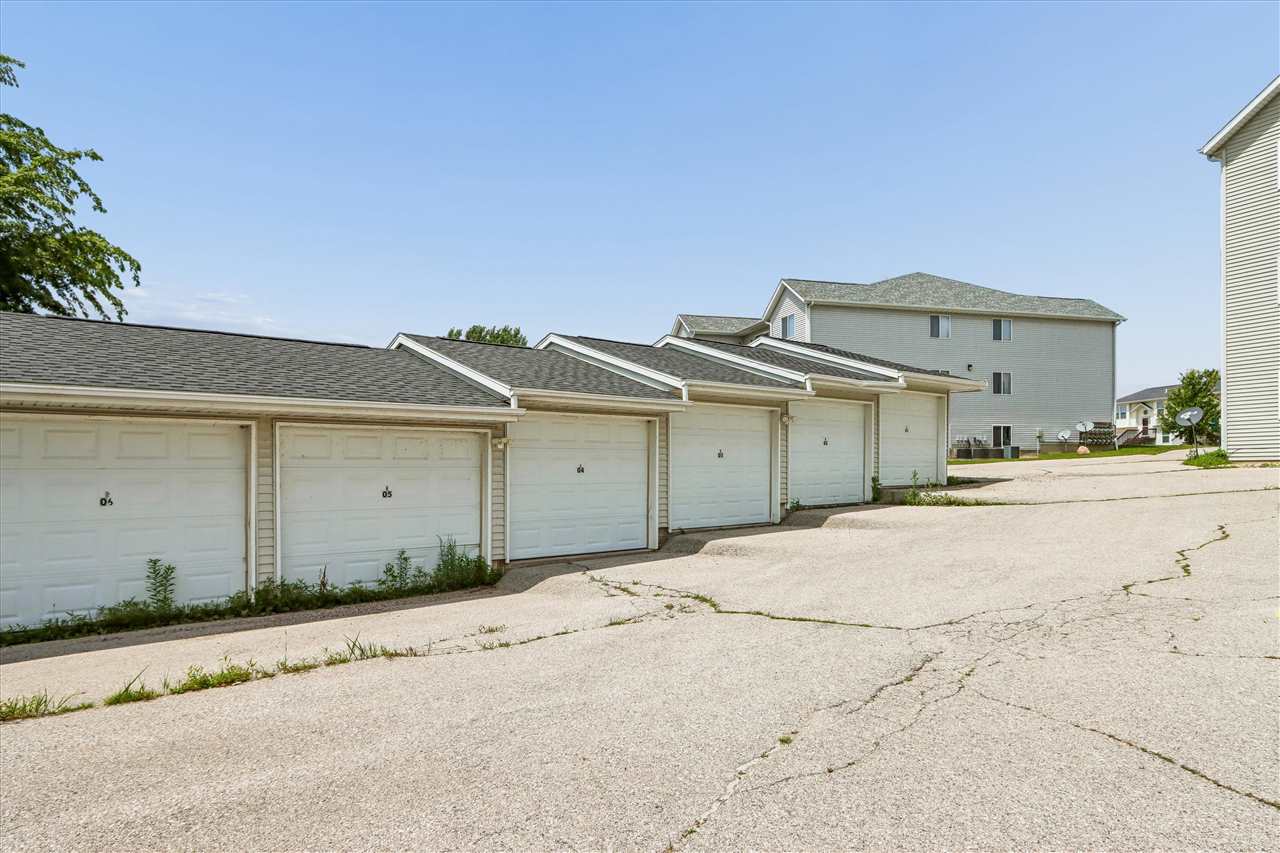 409 James Boulevard Oxford IA 52322