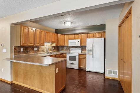 409 James Boulevard Oxford IA 52322