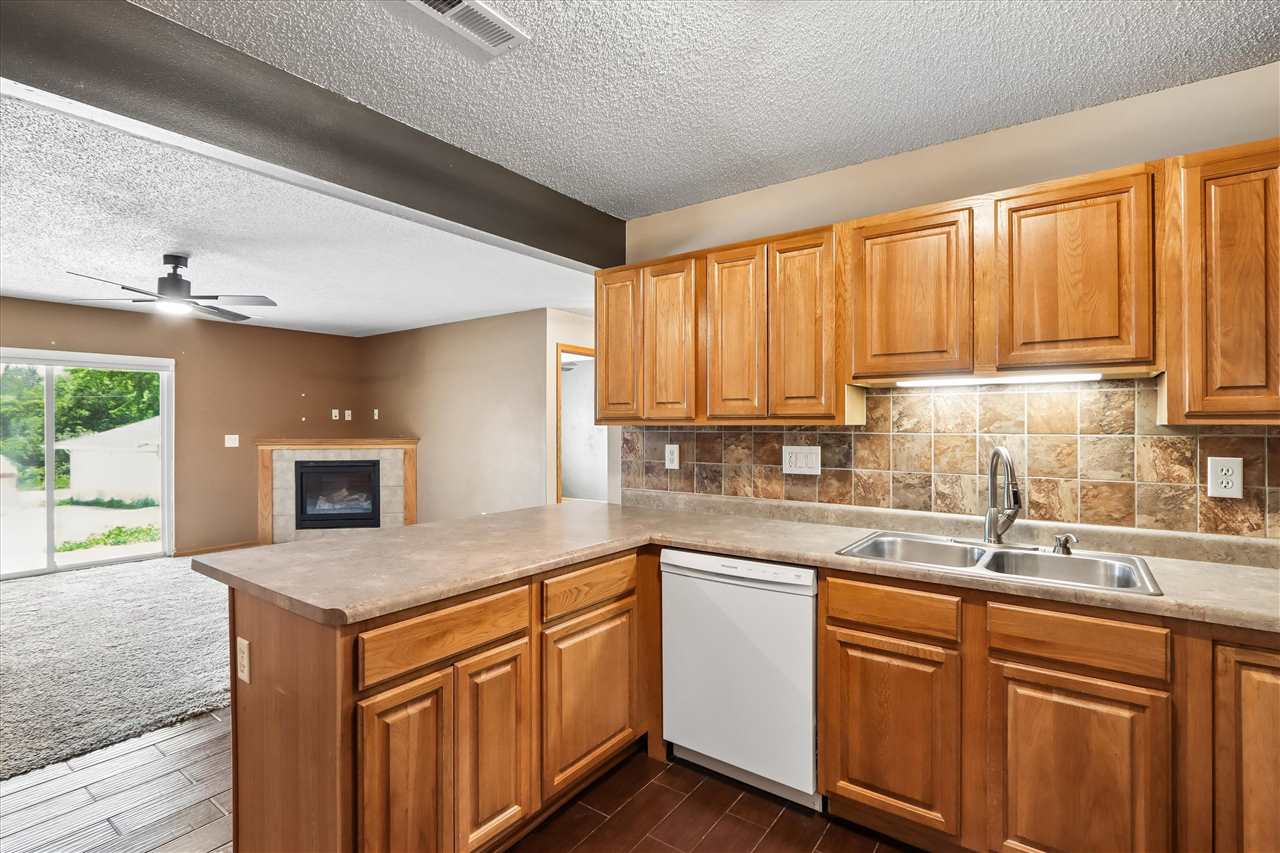 409 James Boulevard Oxford IA 52322