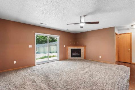 409 James Boulevard Oxford IA 52322