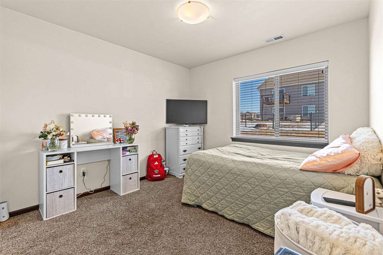 218 Prairie Rose Lane Solon IA 52333