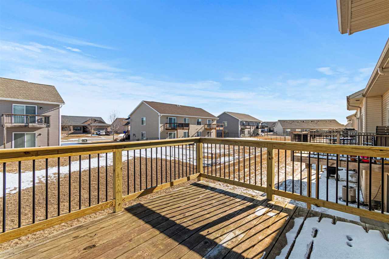 218 Prairie Rose Lane Solon IA 52333