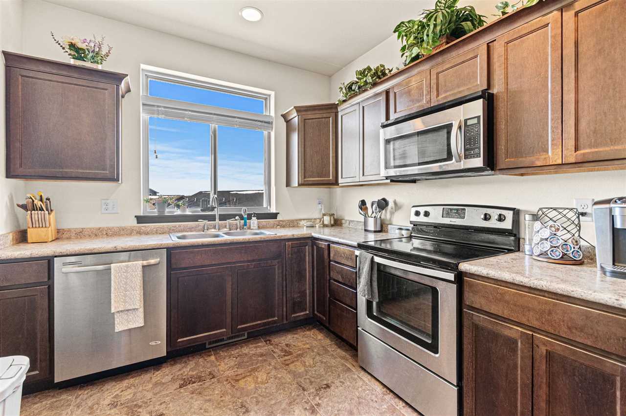 218 Prairie Rose Lane Solon IA 52333