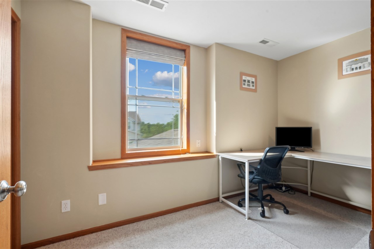 3020 SW Samuel Court Cedar Rapids IA 52404