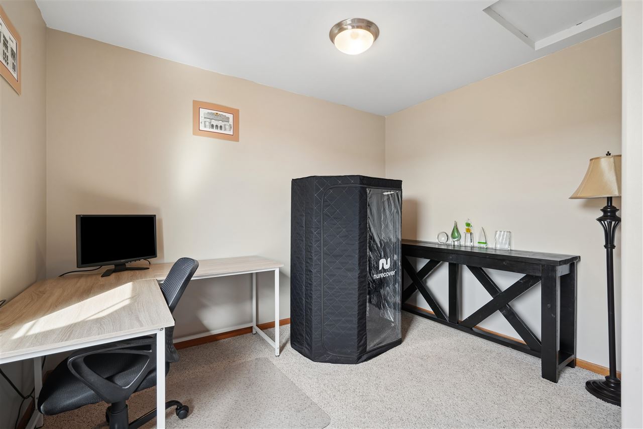 3020 SW Samuel Court Cedar Rapids IA 52404
