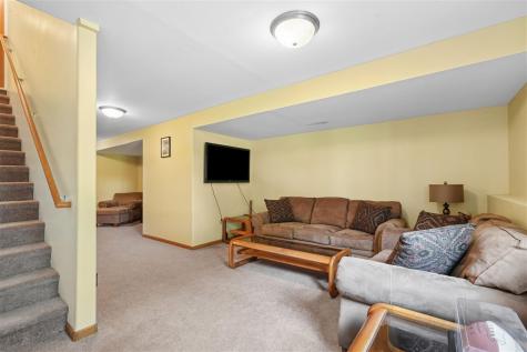 3020 SW Samuel Court Cedar Rapids IA 52404