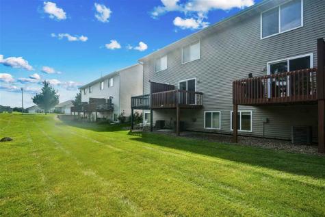 3020 SW Samuel Court Cedar Rapids IA 52404