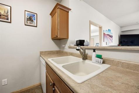 420 N 1st Avenue Iowa City IA 52245