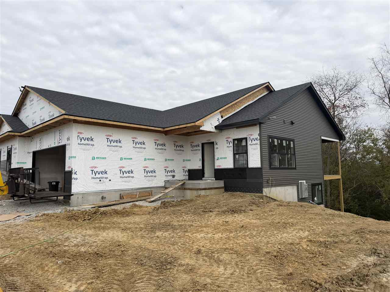 572 Maclan Circle Iowa City IA 52246