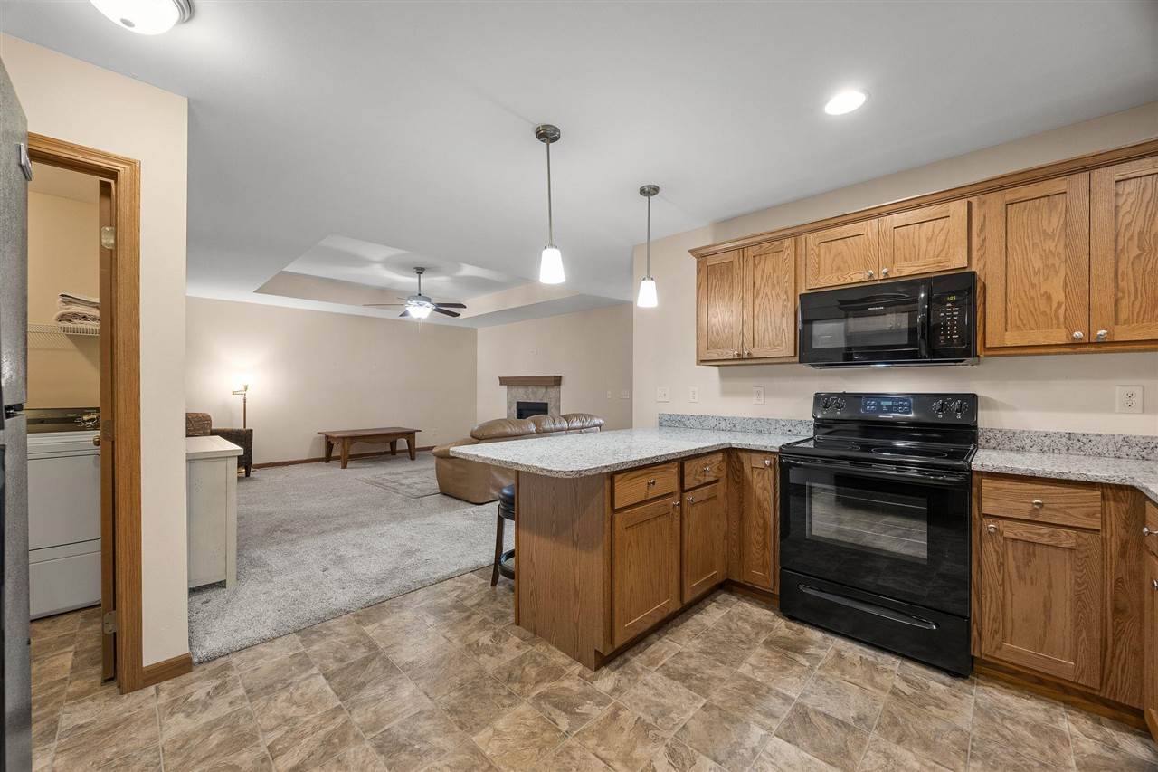 552 Meadow Oak Circle Fairfax IA 52228