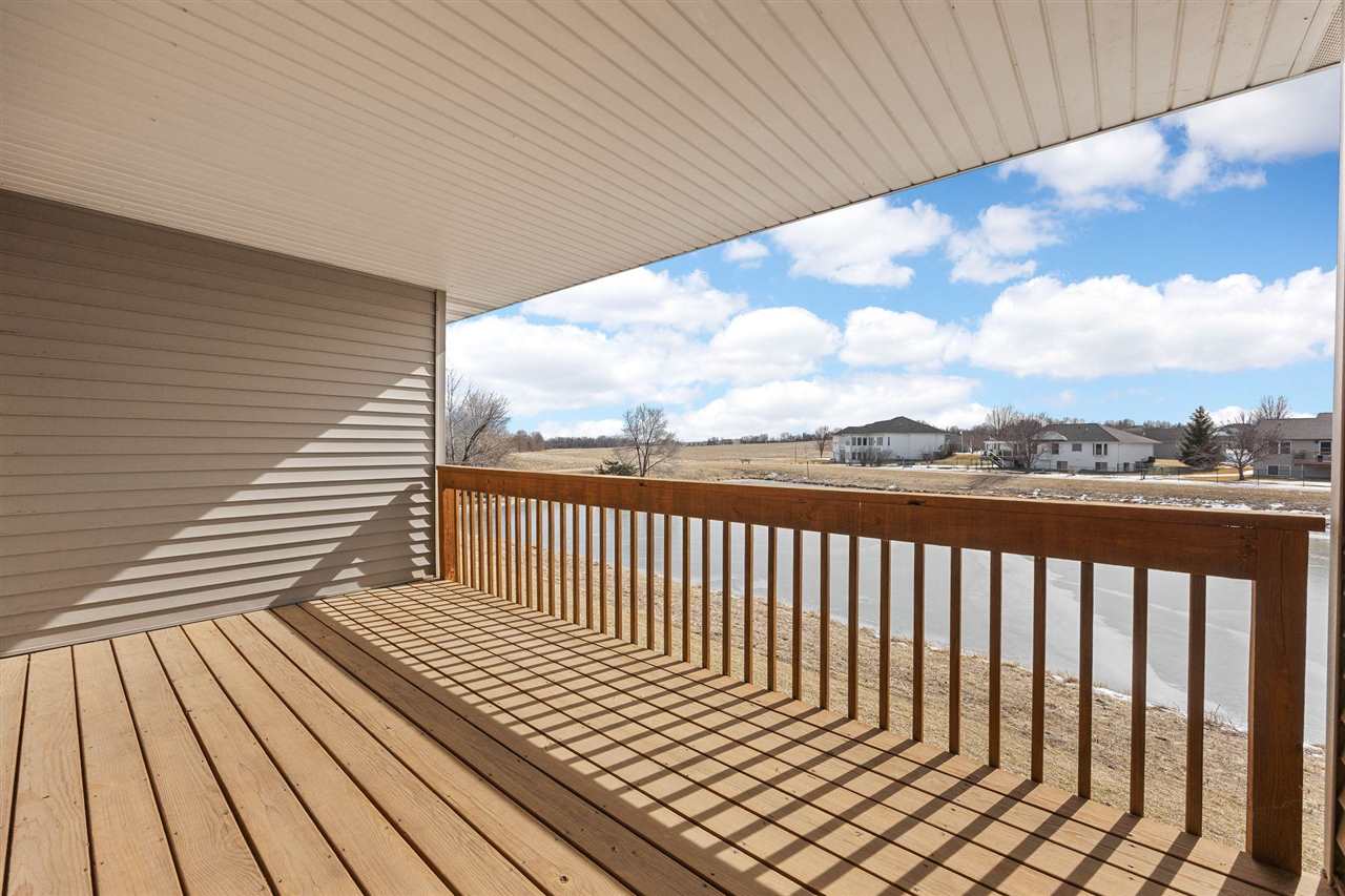 552 Meadow Oak Circle Fairfax IA 52228