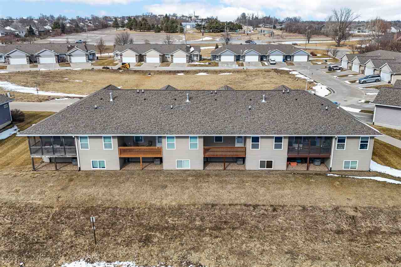 552 Meadow Oak Circle Fairfax IA 52228