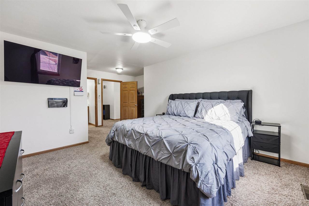 2628 Pinto Lane Iowa City IA 52240