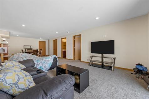405 Duchess Drive Solon IA 52333