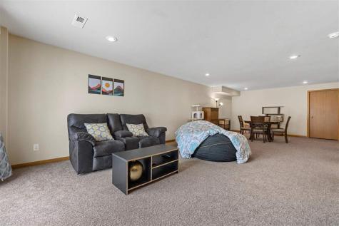 405 Duchess Drive Solon IA 52333