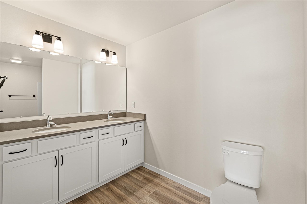 2306 Water Tower Place North Liberty IA 52317