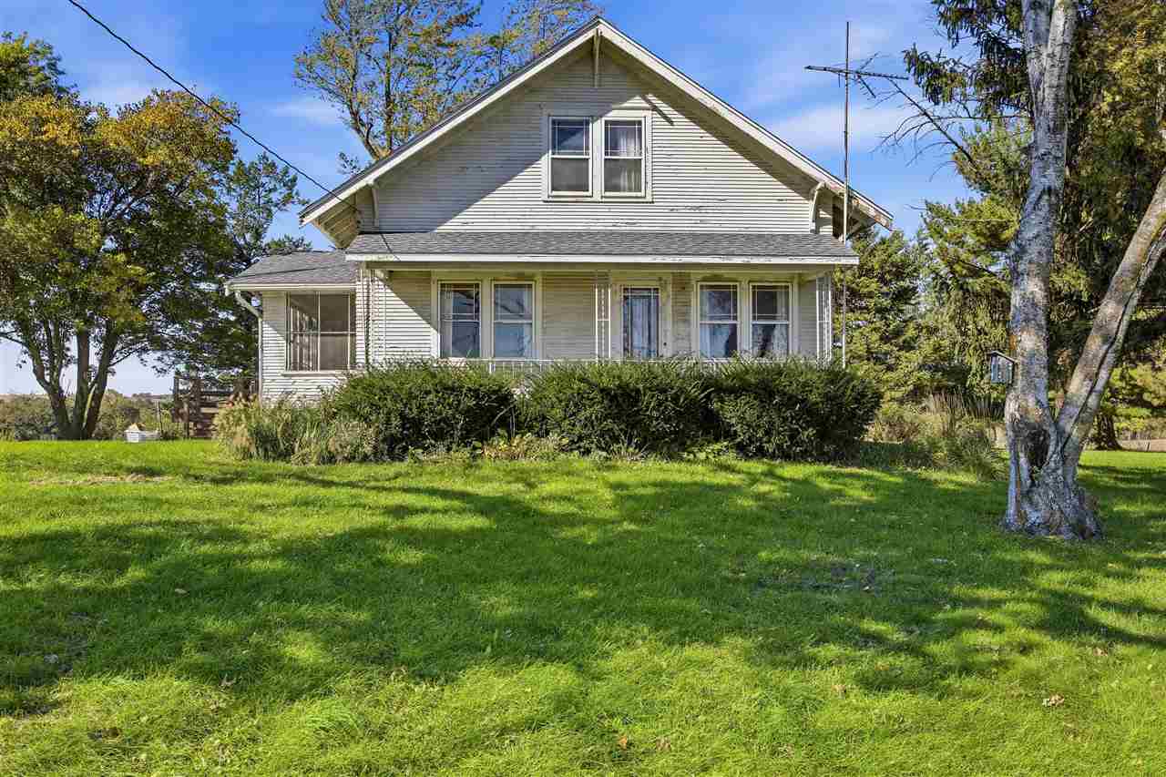 1981 White Oak Avenue Solon IA 52333