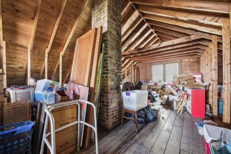1981 White Oak Avenue Solon IA 52333