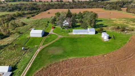 1981 White Oak Avenue Solon IA 52333
