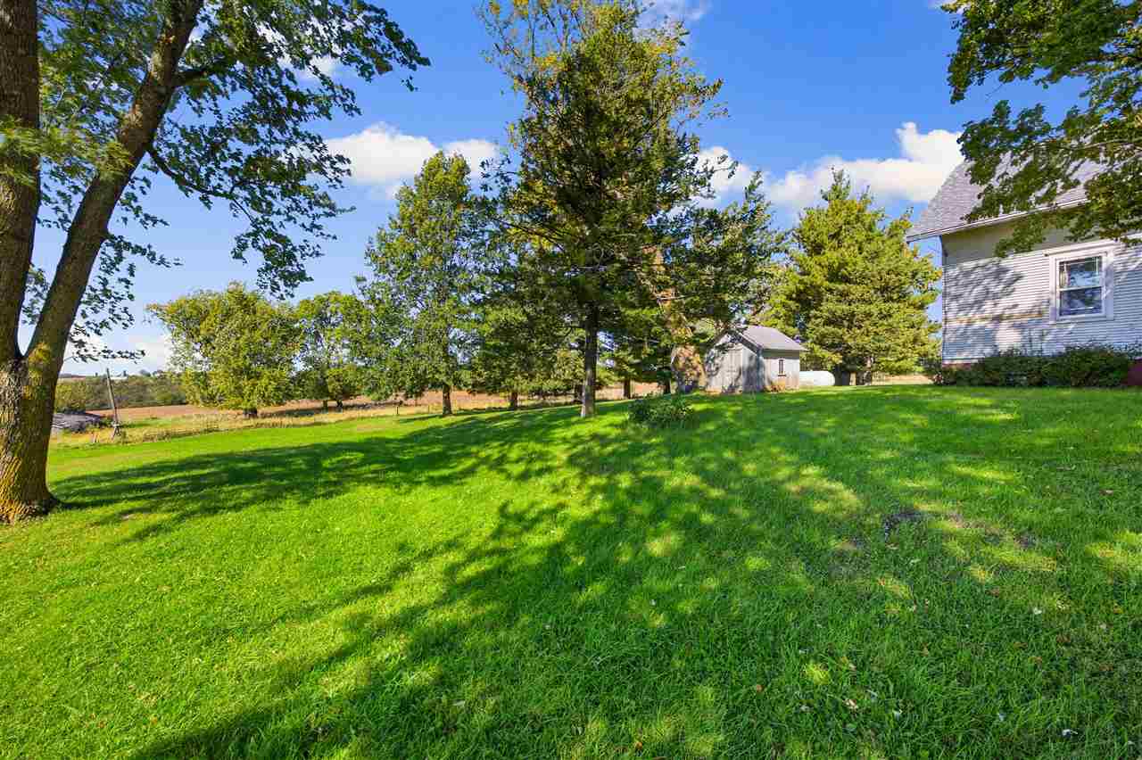 1981 White Oak Avenue Solon IA 52333