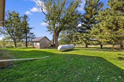 1981 White Oak Avenue Solon IA 52333