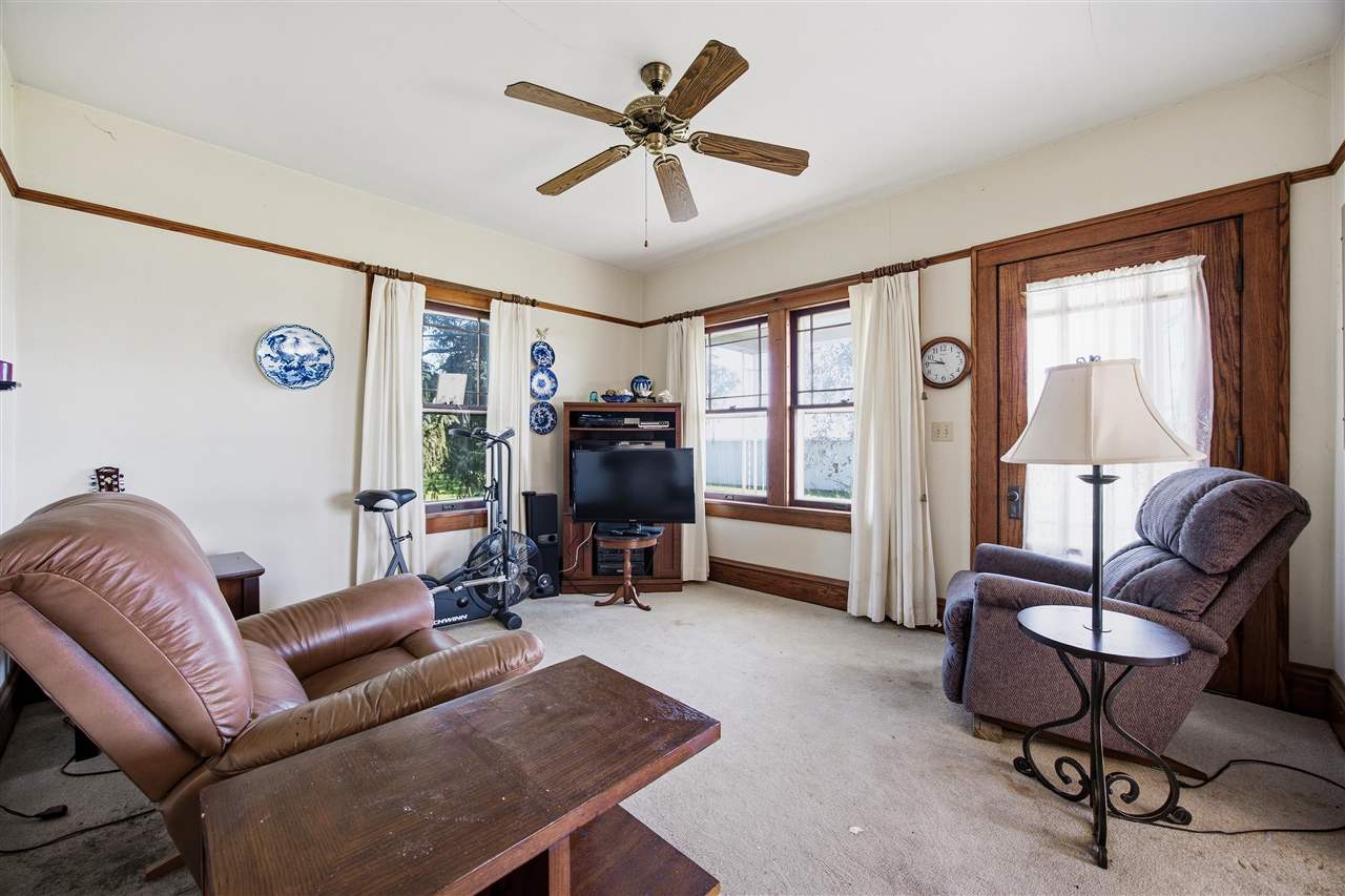 1981 White Oak Avenue Solon IA 52333
