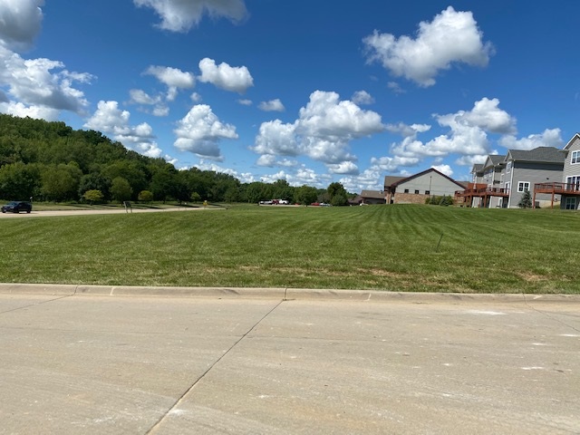 2 E Dovetail Place Coralville IA 52241